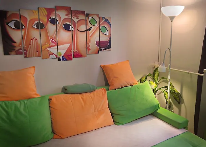 Banshill Apartment